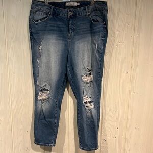 Torrid We Swear By The Fit Jeans DISTRESSED 5 pocket style size 18 R